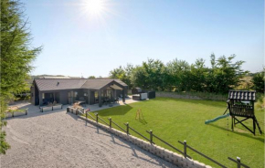 Lovely Home In Glesborg With Sauna